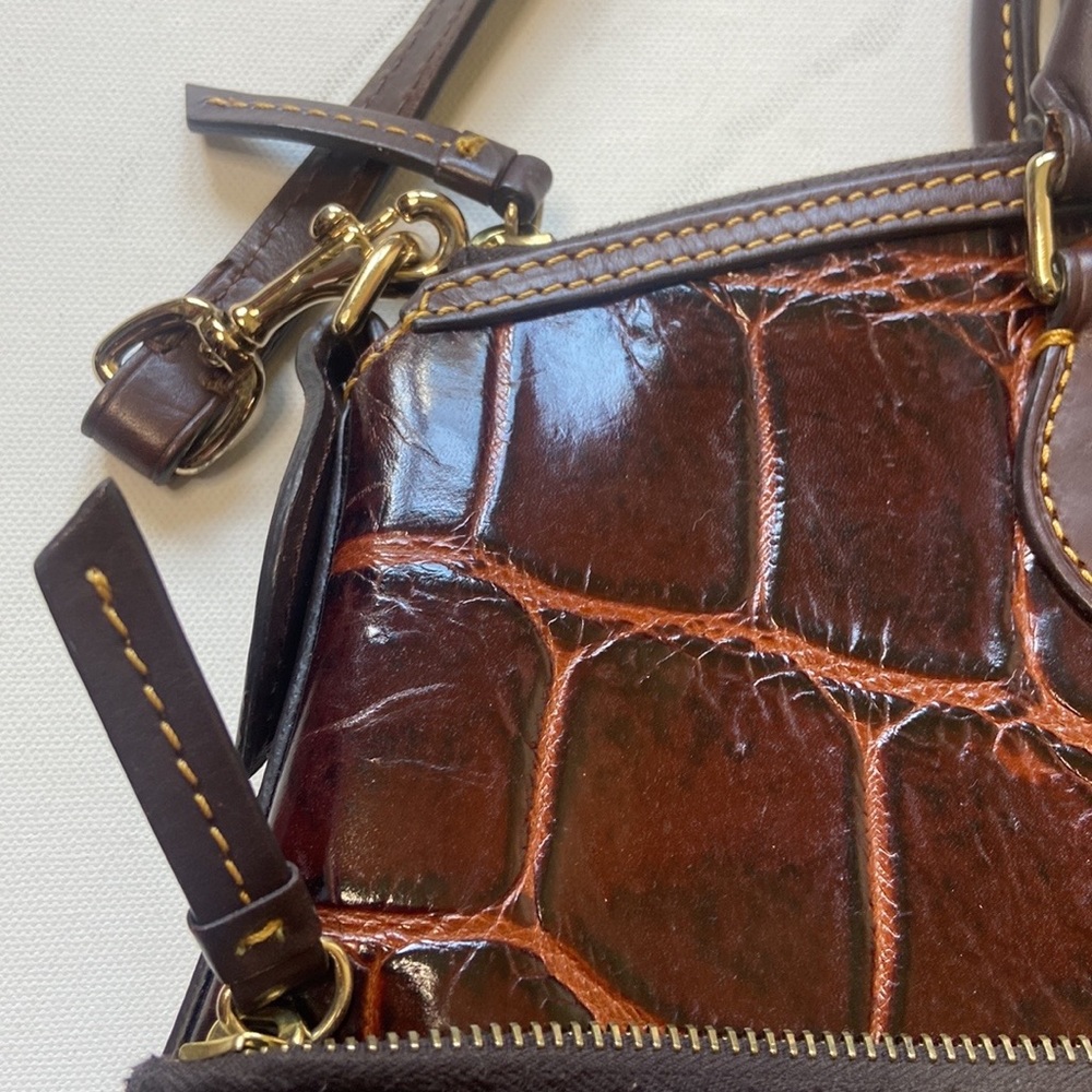 Dooney and Bourke Leather Bag - Picture 4 of 16